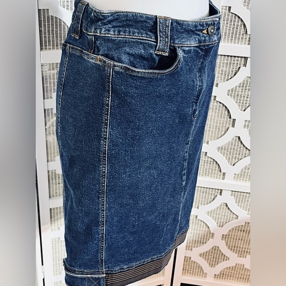 DENIM JEAN SKIRT SIZE 8 ALAIN MANOUKIAN DARK WASH - Picture 4 of 8